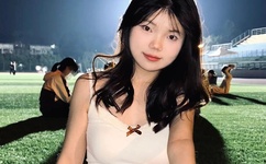 女生喊疼男生越往里寨的电影